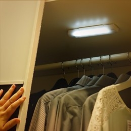Indukcja ciała ludzkiego jako lepka płyta Ambry Ultra cienka lampa do butów Lampa nocna Lampa ścienna