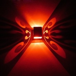 Kreatywna lampa ścienna motyl