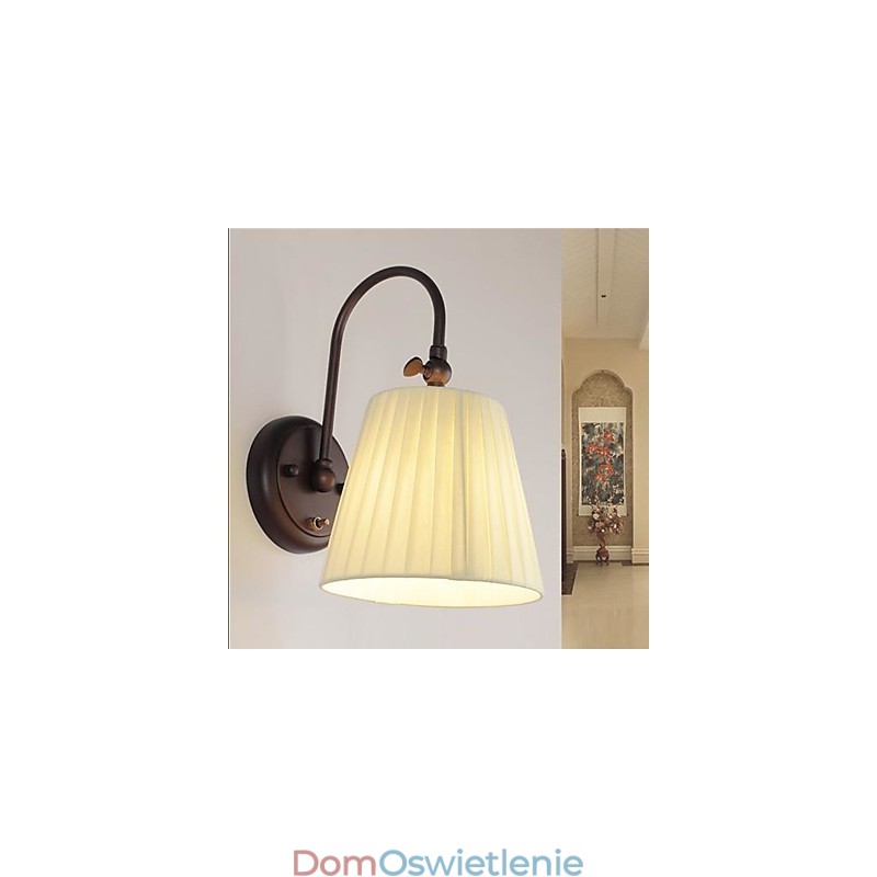 Żelazna lampa ścienna z abażurem z tkaniny w 1 świetle