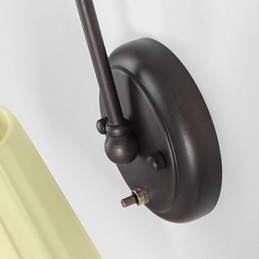 Żelazna lampa ścienna z abażurem z tkaniny w 1 świetle