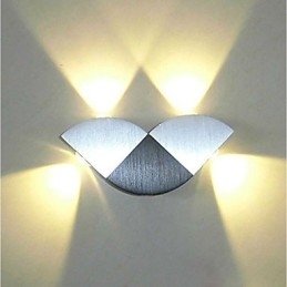 Wielokolorowa zintegrowana nowość w postaci kinkietów ściennych w stylu mini Ambient Light, losowy kolor