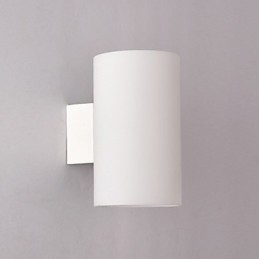 Szklana lampa ścienna do metalowej podstawy i szklanego klosza do sypialni