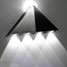 Nowoczesny trójkątny kinkiet ścienny oprawa świetlna do korytarza wewnętrznego lampa ścienna góra dół światło punktowe aluminiowe oświetlenie dekoracyjne do studia restauracja