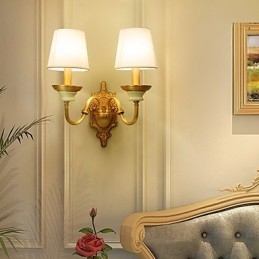 Prosty, wiejski, tradycyjny, klasyczny, mosiężny element do kinkietów ściennych w stylu mini