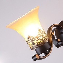 Podwójna głowica amerykańskiej rustykalnej metalowej lampy ściennej ze szkła do jadalni, salonu, przedpokoju, dekoracji ściennej