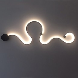 Kinkiety ścienne Nowoczesne współczesne malowanie Cecha Aluminiowa lampa ścienna do sypialni Schody Lampa do salonu