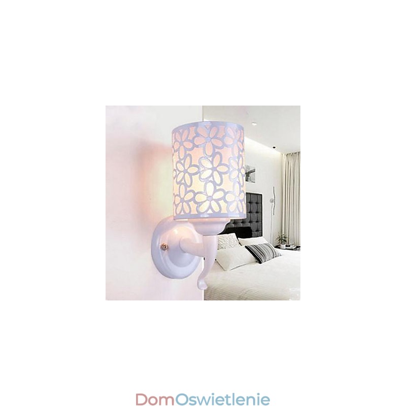 Nowoczesna modna lampka nocna