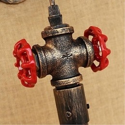 Nowoczesna, kreatywna lampa ścienna w kształcie butelki