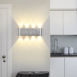 Nowoczesna, lekka, aluminiowa lampa ścienna do montażu na płasko, zintegrowana