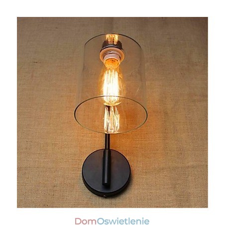 Rustykalny domek wiejski, wykończenie z czarnego tlenku, cecha oświetlenia otoczenia z ramieniem obrotowym