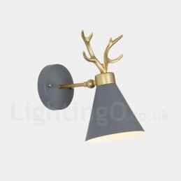 Nowoczesna lampa ścienna z porożem