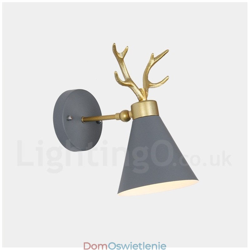 Nowoczesna lampa ścienna z porożem