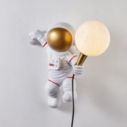 Nowoczesny kinkiet ścienny Kreatywny astronauta Żywica ścienna Lampa ścienna dla dzieci