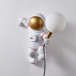 Nowoczesny kinkiet ścienny Kreatywny astronauta Żywica ścienna Lampa ścienna dla dzieci