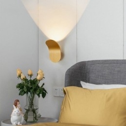 Minimalistyczna aluminiowa lampa ścienna kinkiet