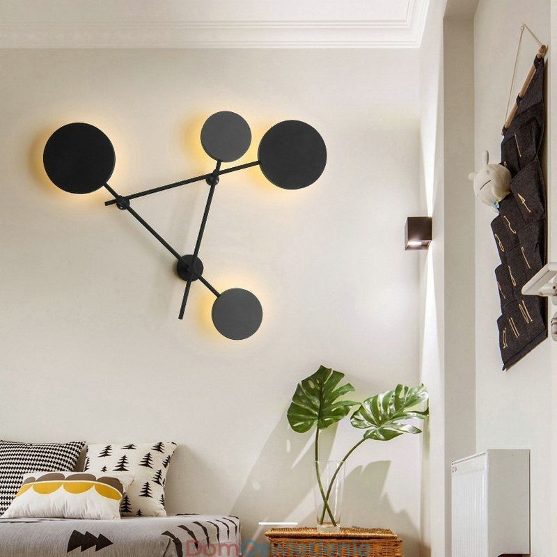 Nowoczesna lampa ścienna w kształcie geometrycznym, oprawa żelazna