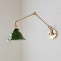 Nowoczesna lampa ścienna z kloszem szklanym