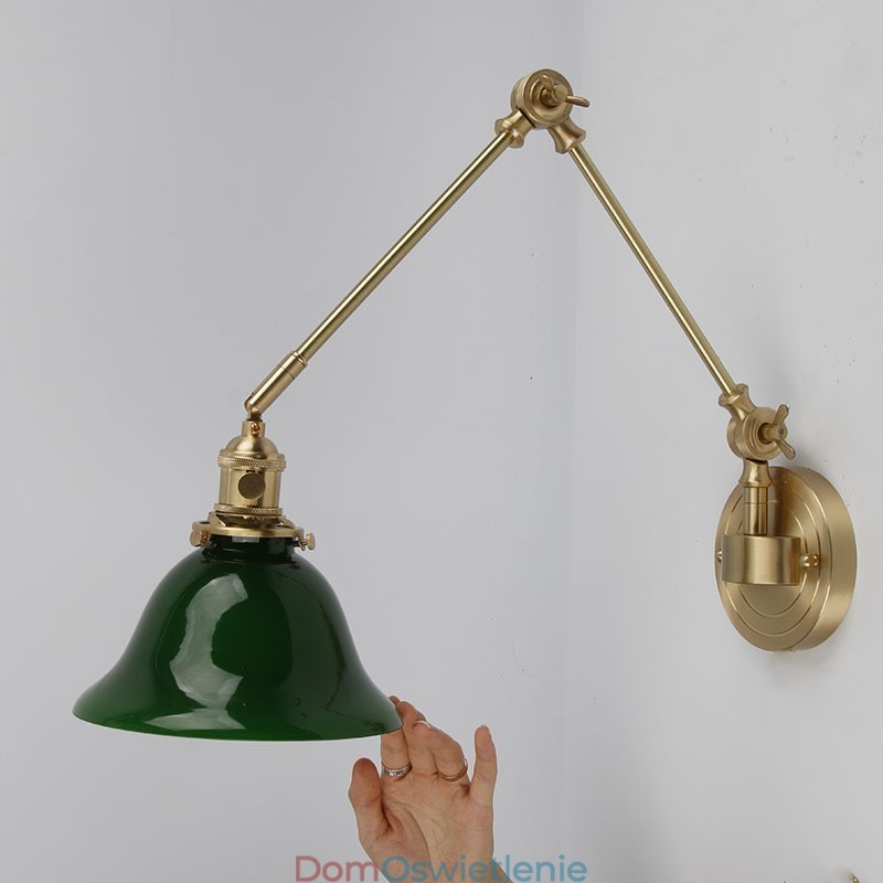 Nowoczesna lampa ścienna z kloszem szklanym