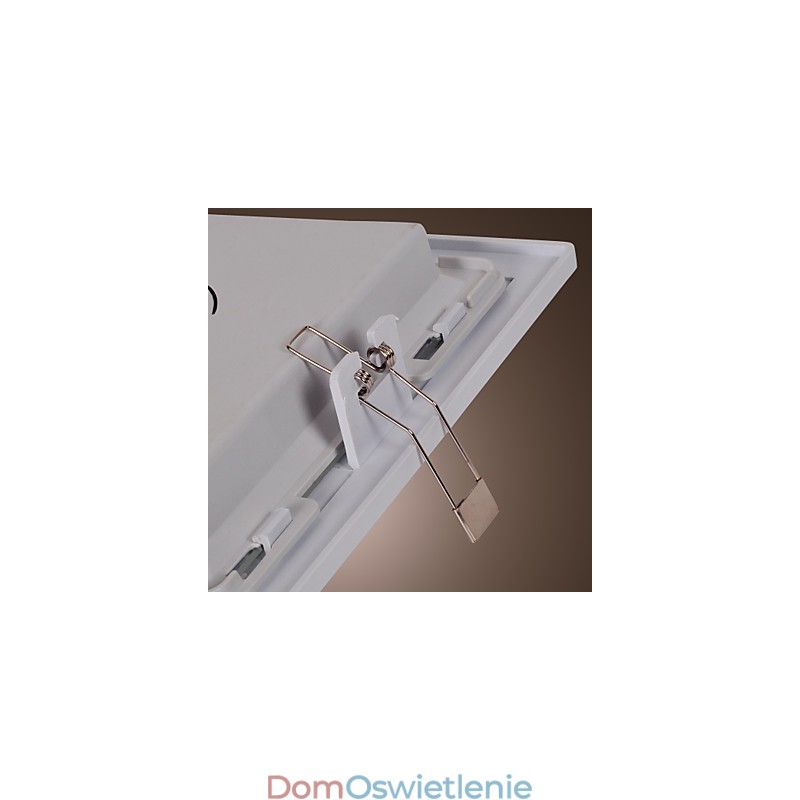 Nowoczesne lampy montowane na płasko w kształcie kwadratu