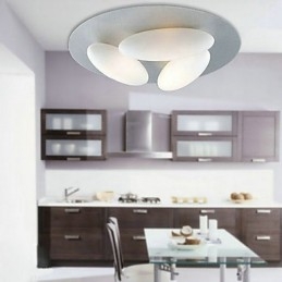 Minimalistyczna lampa sufitowa inspirowana naturą z kloszem w kształcie 3 jajek