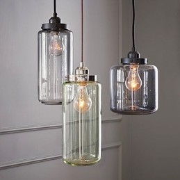 Tradycyjna klasyczna lampa wisząca vintage