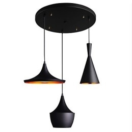 Opływowa lampa wisząca w kolorze czarnym