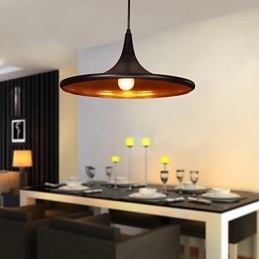 Nowoczesna aluminiowa lampa wisząca z czarnym kloszem