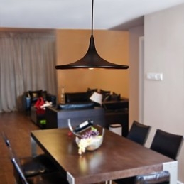 Nowoczesna aluminiowa lampa wisząca z czarnym kloszem