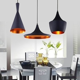 Miniaturowa lampa wisząca z metalu