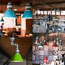Wisząca lampa metalowa w stylu vintage country