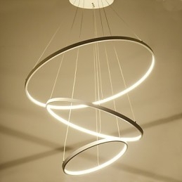 Nowoczesna lampa wisząca z trzema pierścieniami