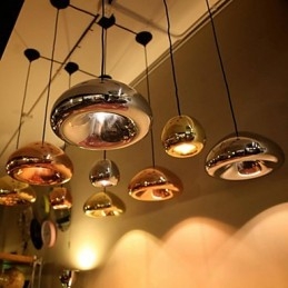 Nowoczesna współczesna lampa wisząca z metalu