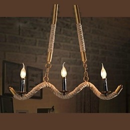 Tradycyjna klasyczna zabytkowa retro latarnia wiejska galwanizowana metalowa lampa wisząca