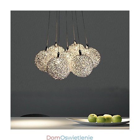 Nowoczesna, współczesna, miniaturowa lampa wisząca z galwanizowanego metalu Nowoczesna, współczesna, miniaturowa lampa wisząca z galwanizowanego metalu