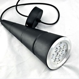 Nowoczesna współczesna lampa wisząca z metalowym globusem